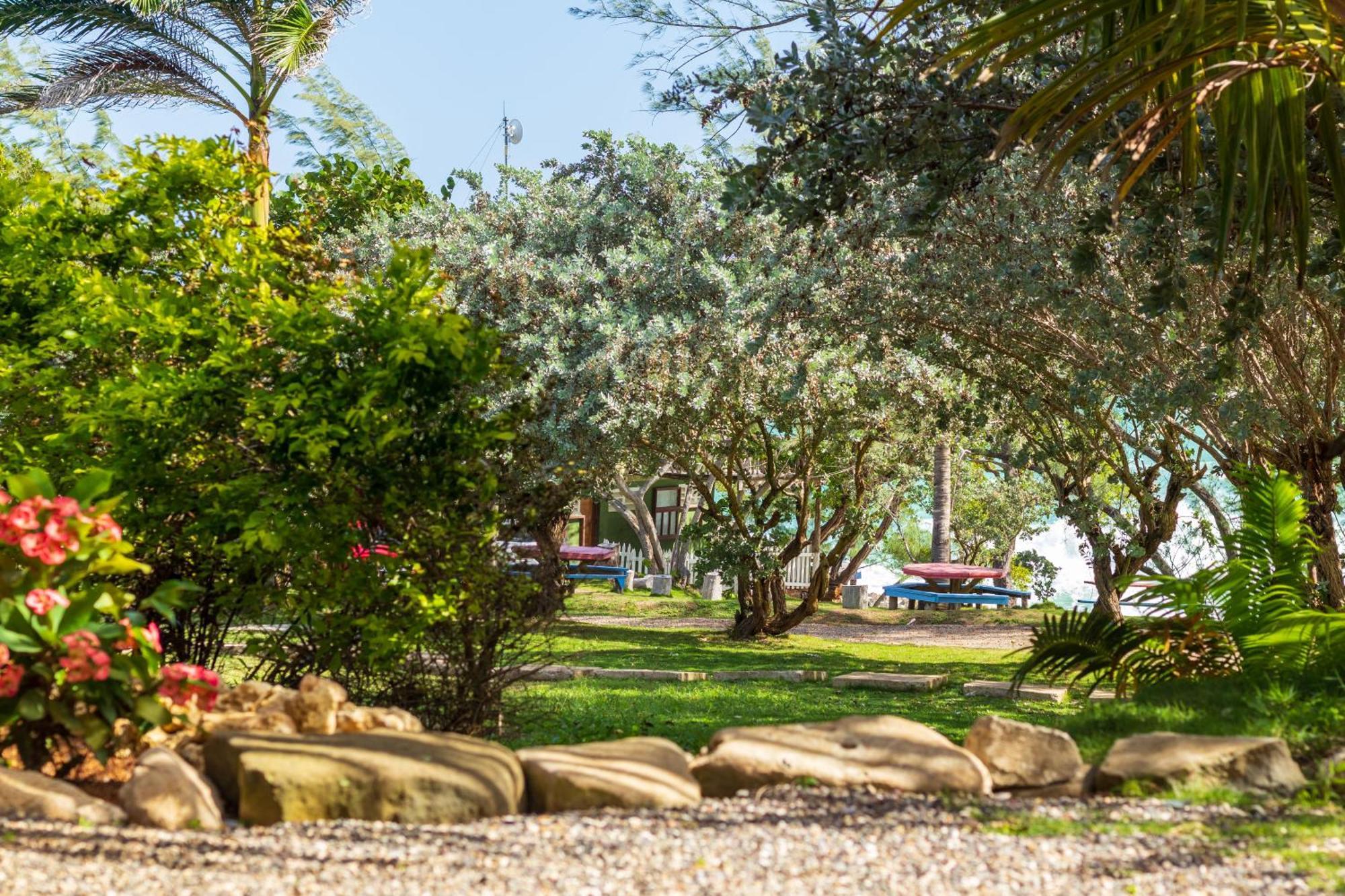Strawberry Fields Together Robins Bay Luaran gambar
